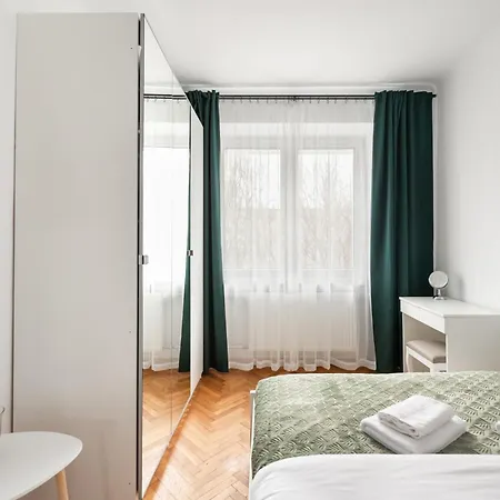 Metro Plocka Comfy Lägenhet Warszawa